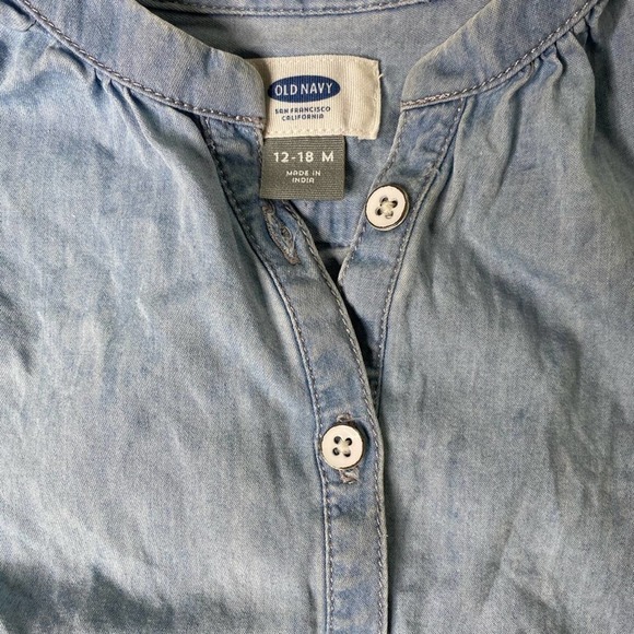 Old Navy Denim Short Sleeve Top Size 12-18 Months - Picture 2 of 4